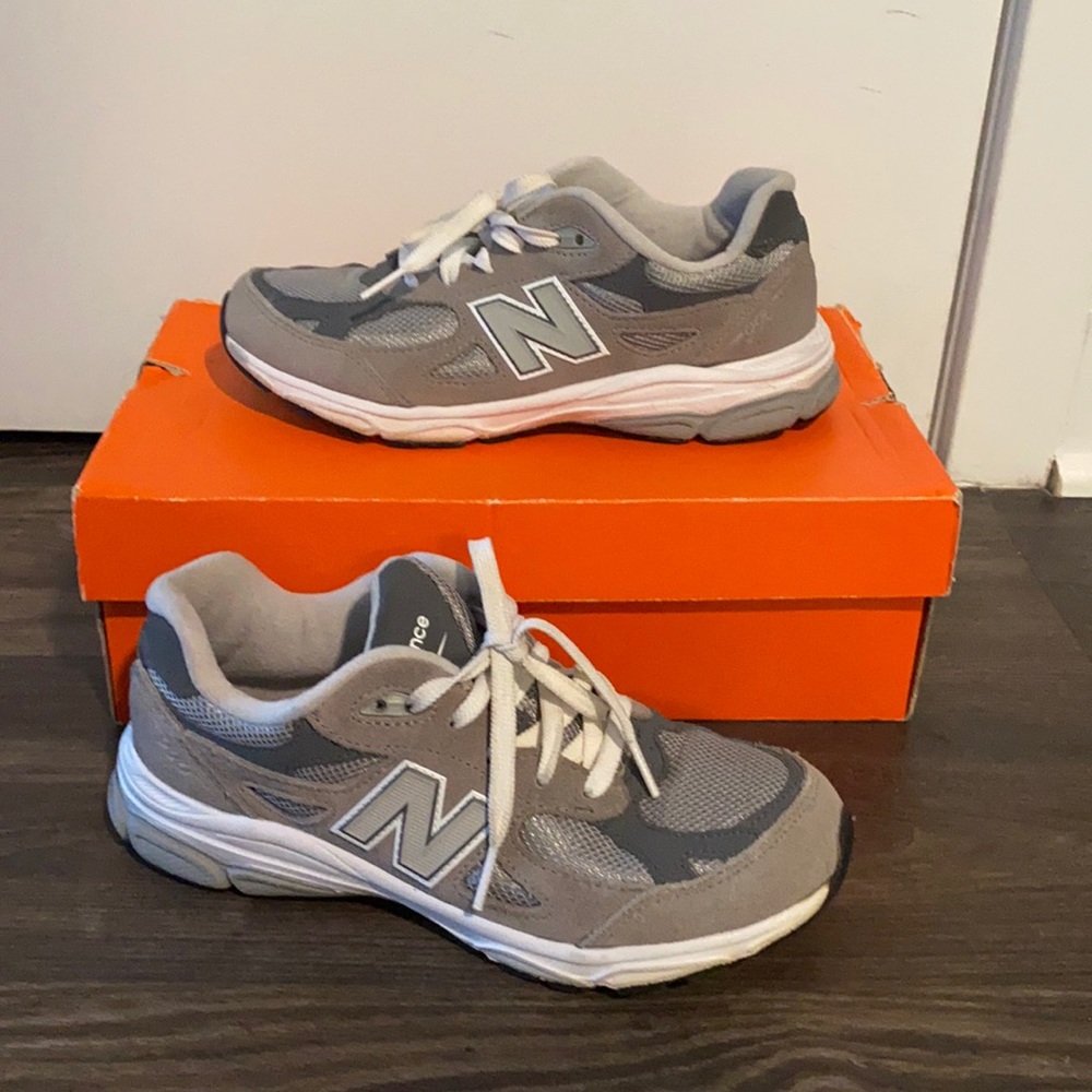 New Balance 990